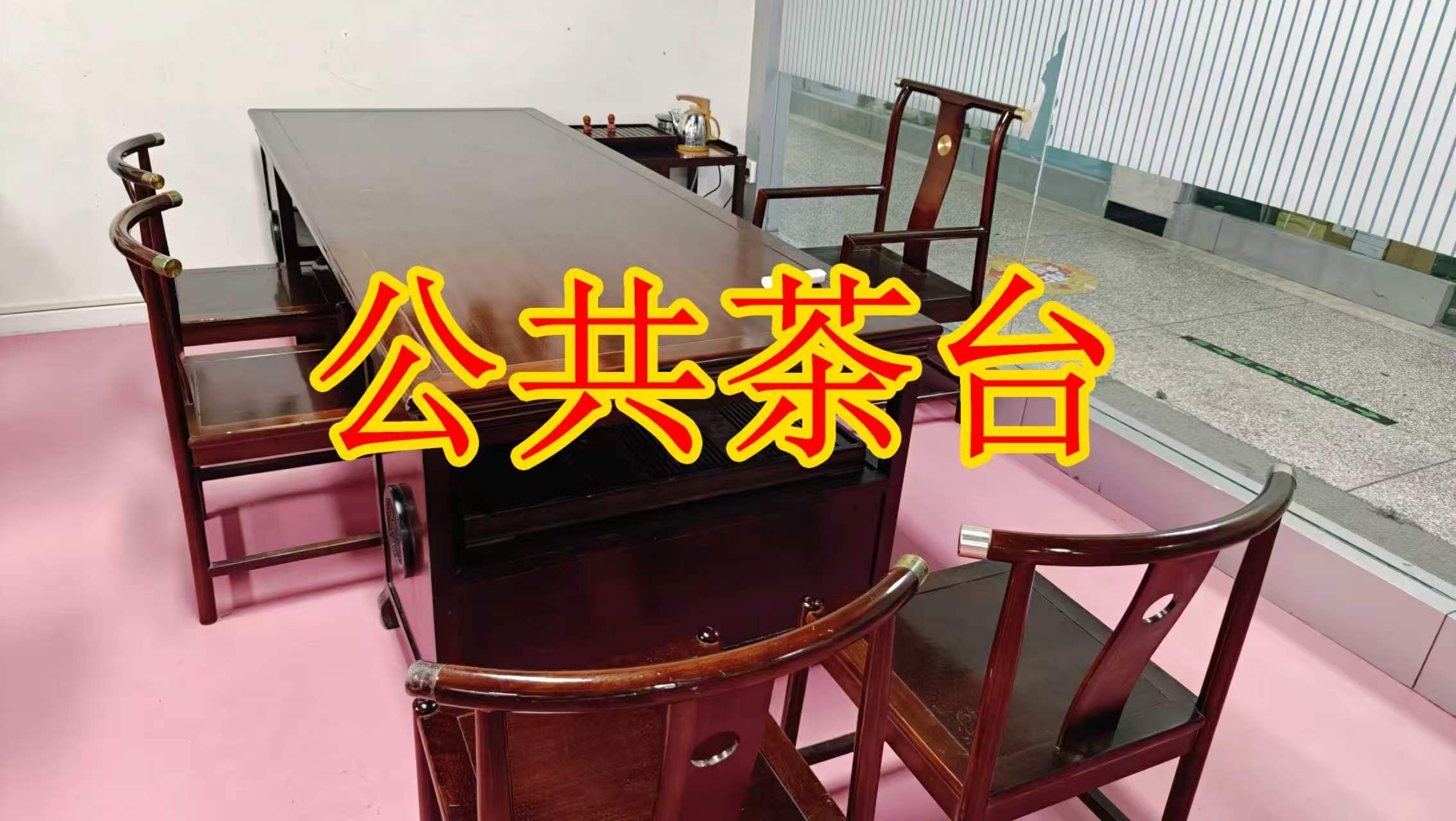 中弘凤凰谷产业园面积灵活：小面积办公室至大面积办公、经营空间均可选择； 部分房源可注册公司，满足企业办公需求； 商铺临街，具备上下水、用电等经营条件； 适合副食品、茶叶、酒水、百货、电商、培训、办公等多种行业。